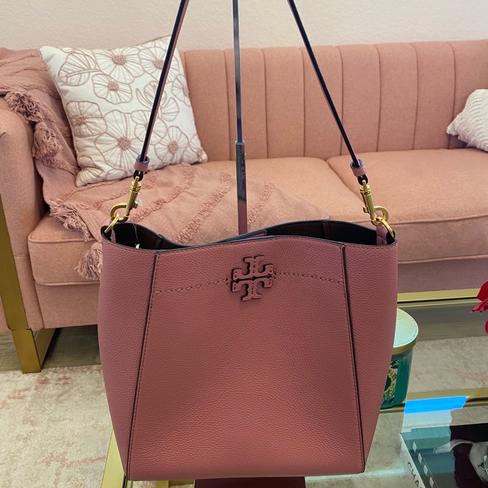 Never Worn (still has tag but detached)- Tory Burch Mccgraw Hobo bag